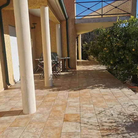 Spacieuse Avec Bureau Et Balcon Alloggio in famiglia